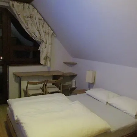 Πανσιόν Mylak 3*